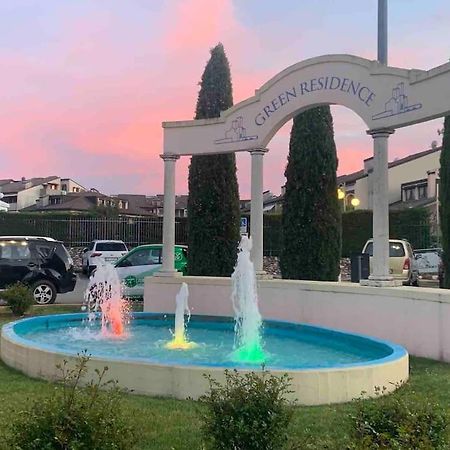 Green Apartment And Pools Desenzano del Garda Exterior foto