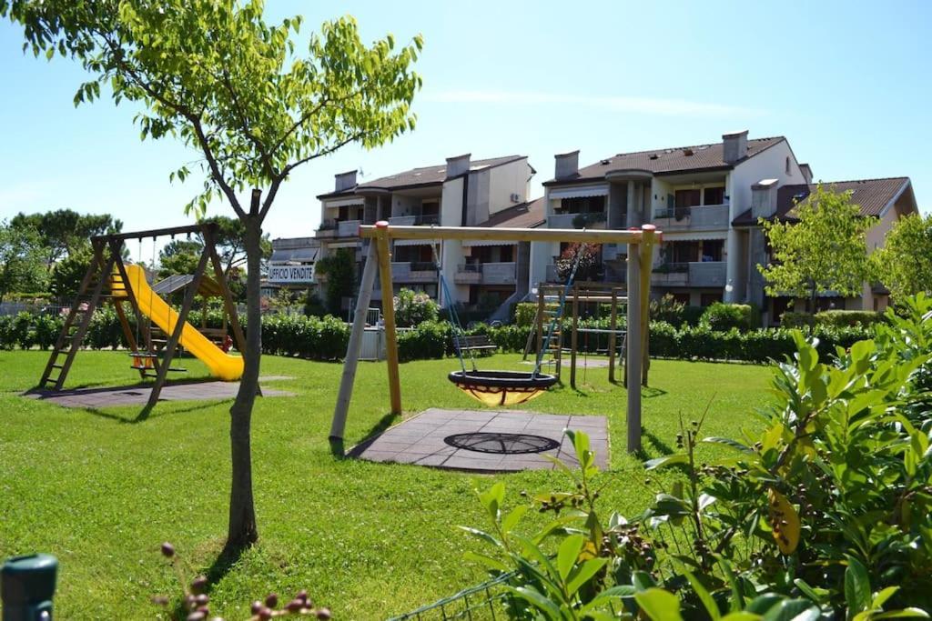 Green Apartment And Pools Desenzano del Garda Exterior foto